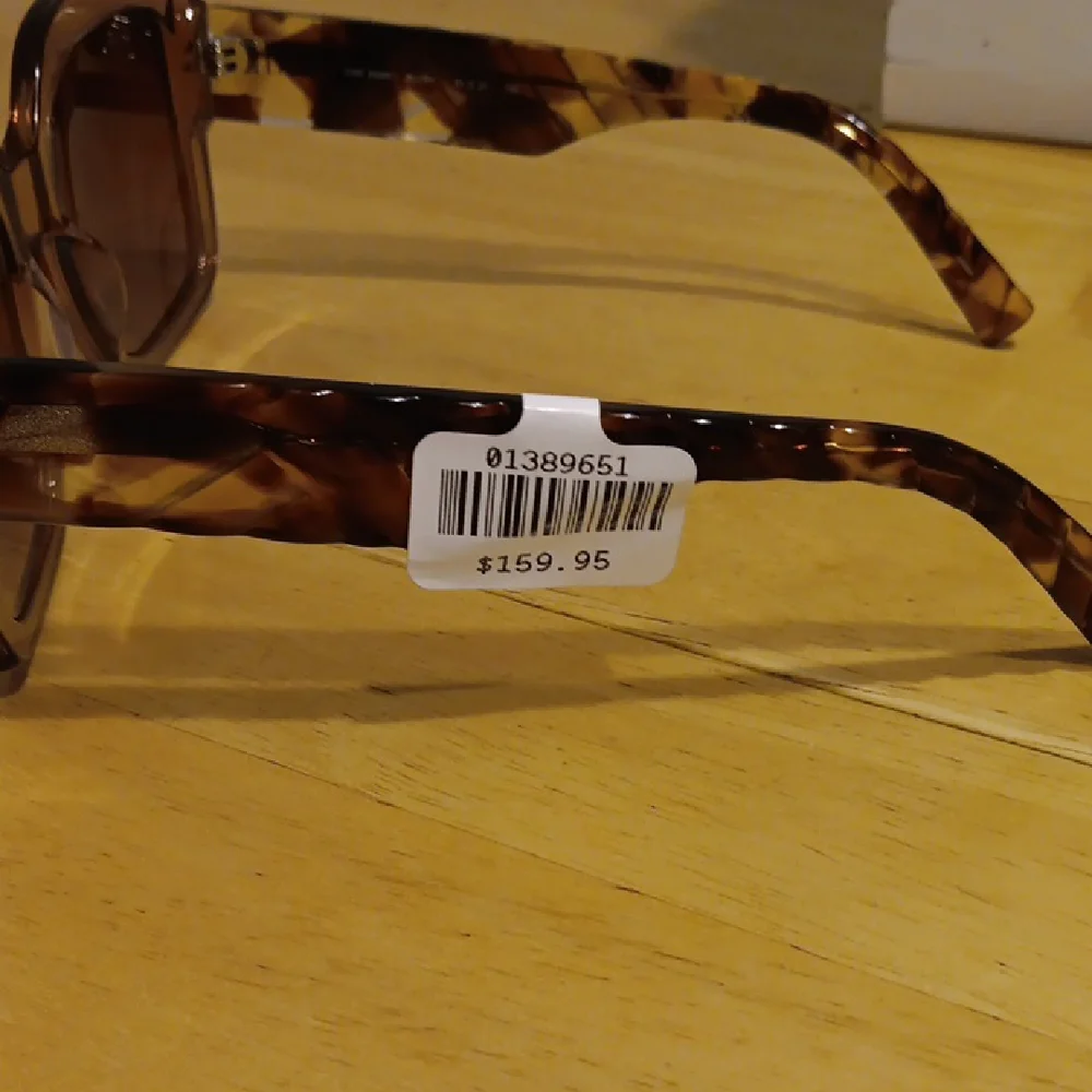 Brown Oversized Square Sunglasses with Gradient Lenses - Picture 2 of 4